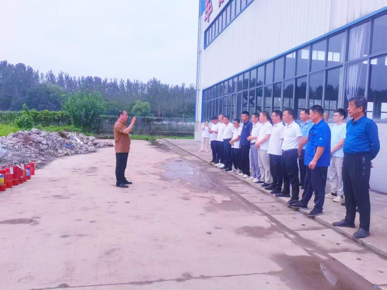 華宇電纜開展節前消防應急演練活動